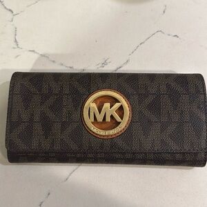 Michael Kors wallet